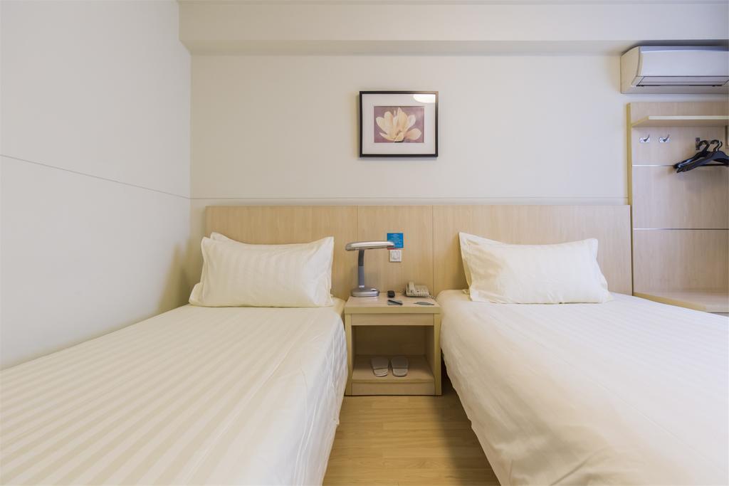 Jinjiang - Zhangjiang Road Hotel 3*